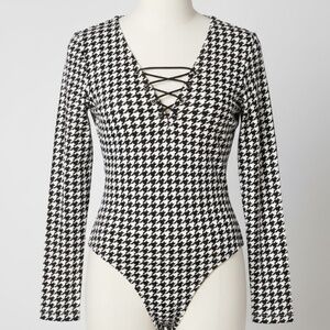 Women's Slim Fit Stretchy Black and White Soft Material Bodysuit Size L